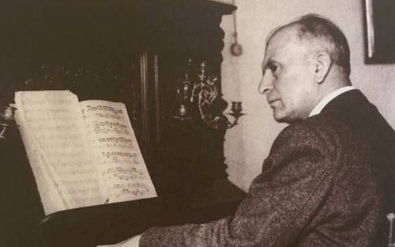 6fef624d 3235 44f9 b02e 8d2bfe52db9b source aspect ratio 1600w 0 (1)